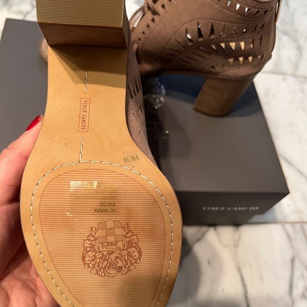 Vince Camuto Tarita Lace-Up Sandal Women US 9W Brown Suede Block Heel - Picture 6 of 6